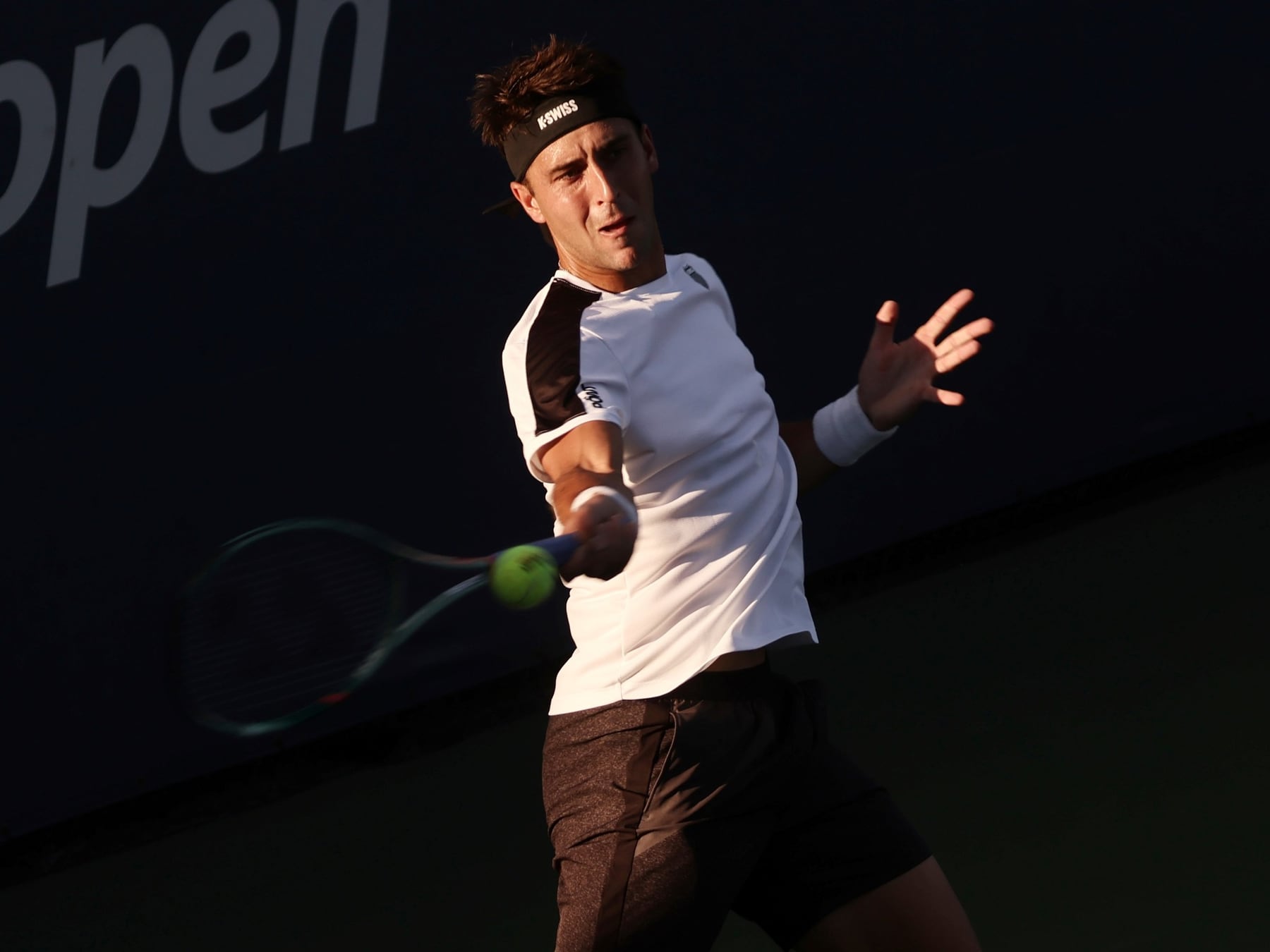 El tenis de Etcheverry no se negoció y ya está en octavos