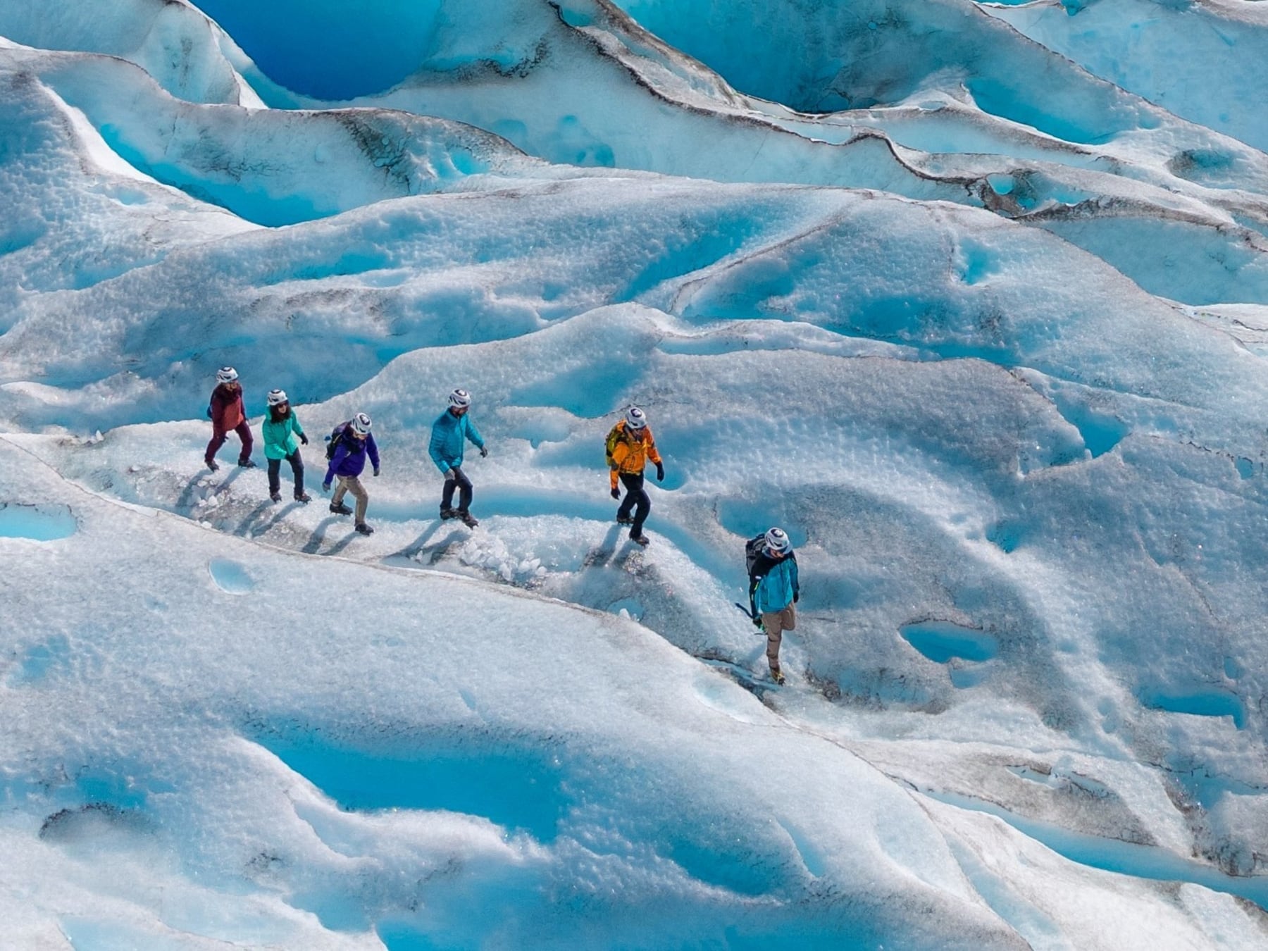 Cómo es el minitrekking invernal sobre el glaciar Perito Moreno, según un guía con 20 años en la operación