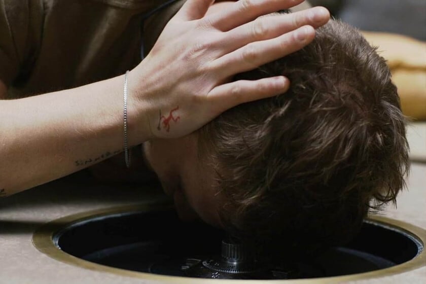 Pianos, cajas fuertes y un oído que no descansa: llega a las plataformas el thriller del afinador que cruza la línea
