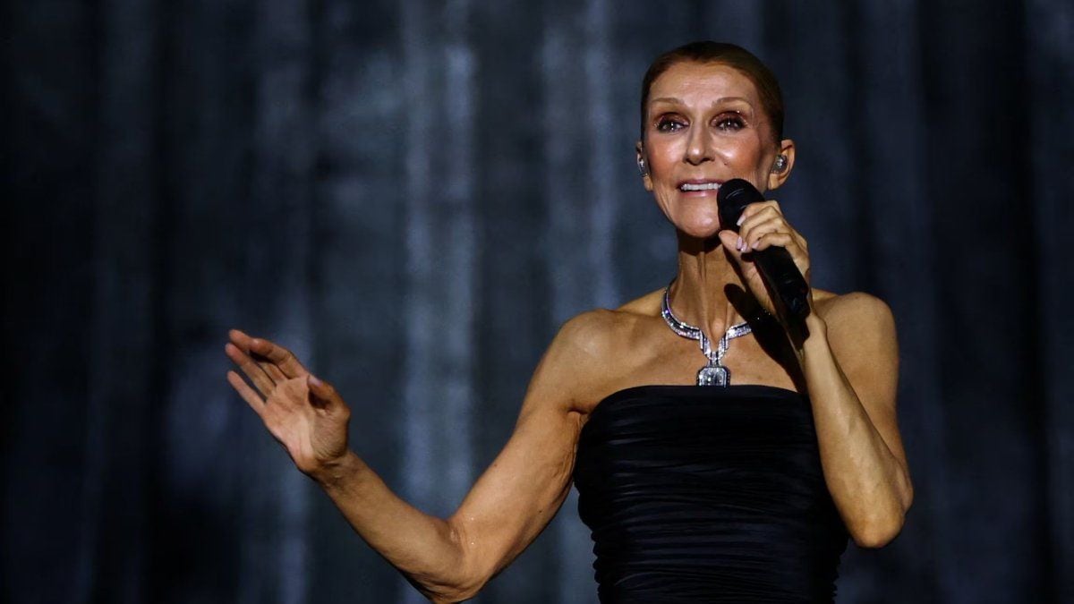 Celine Dion volvió a cantar en París y se quebró en el escenario: "Acabo de cumplir un sueño"