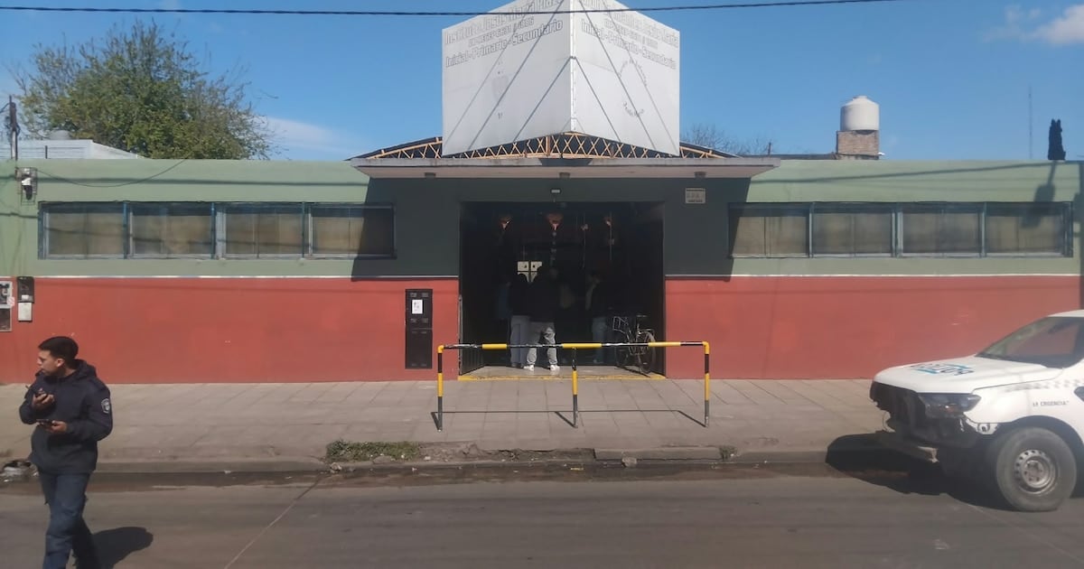 Un adolescente de 15 años disparó por accidente dentro de una escuela privada de La Matanza
