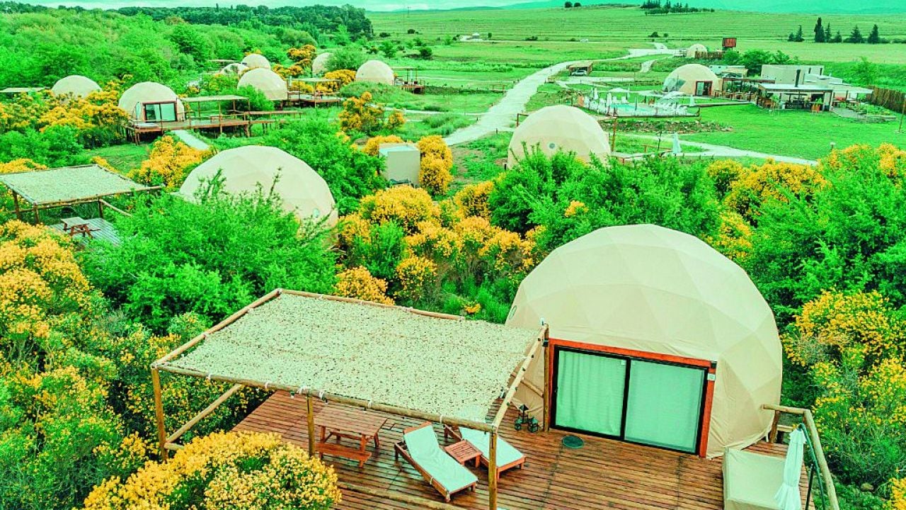 Cinco glampings a menos de dos horas de Buenos Aires: dónde dormir entre árboles, silos y arroyos sin volverse loco