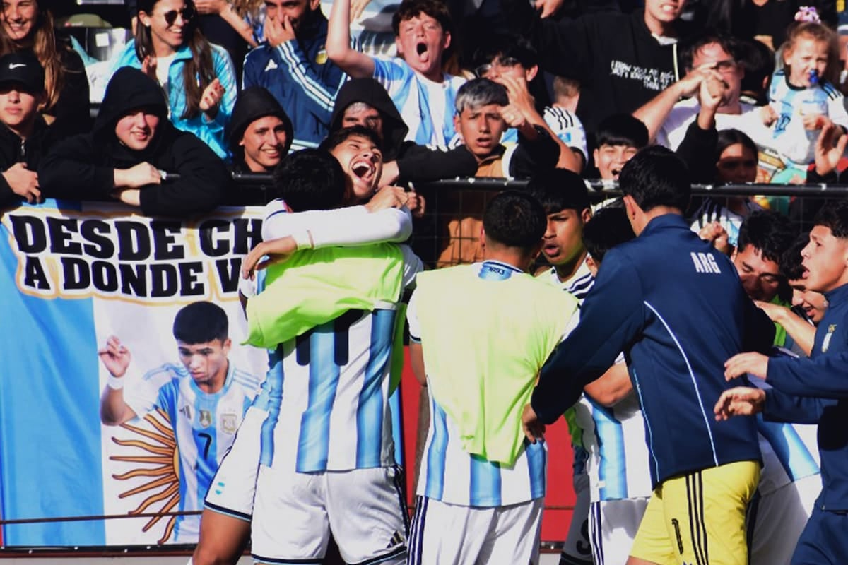 Un zapatazo en el descuento salvó a la Sub 19 y la metió en semifinales