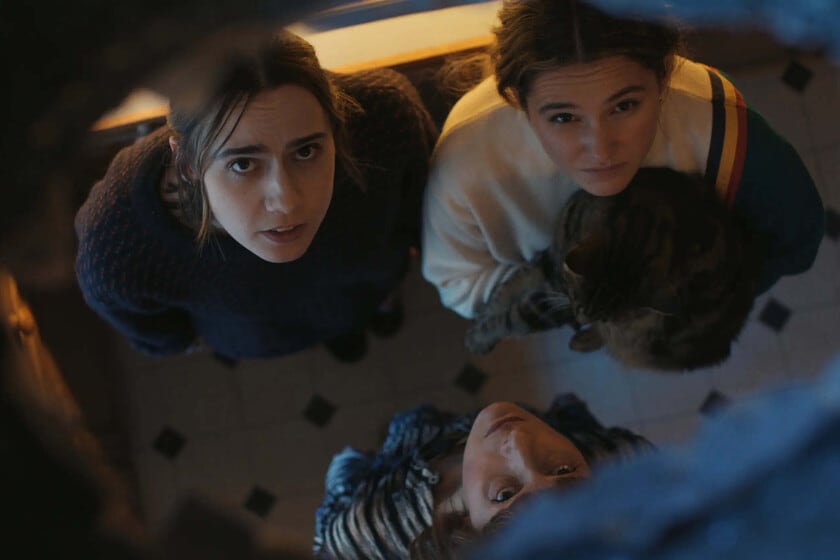 Tres mujeres en pie de guerra: Such Brave Girls vuelve a Filmin con seis capítulos que incomodan y divierten a la vez