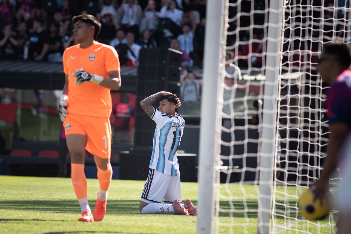 La Sub 19 se quedó con las manos vacías en los penales y Paraguay se llevó el oro de Rosario