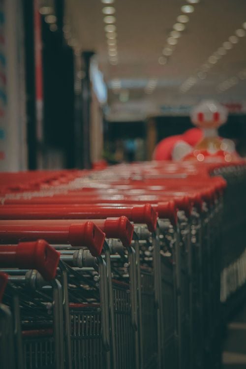 El lunes 28 de septiembre asoma como una jornada con la mayoría de los comercios cerrados por el Día del Empleado de Comercio