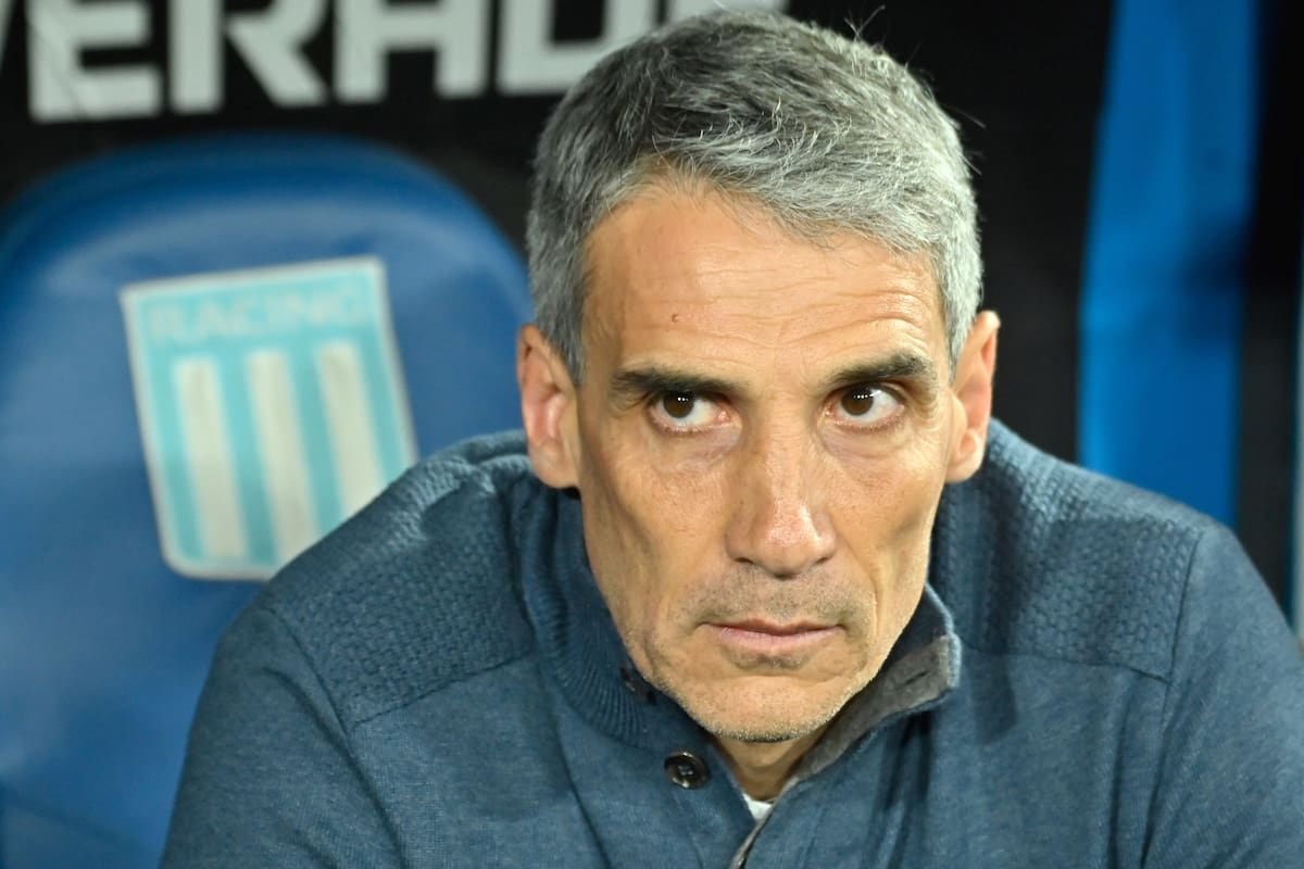 Vojvoda se va por la puerta de atrás y el Chino Romero toma la Academia en el peor momento