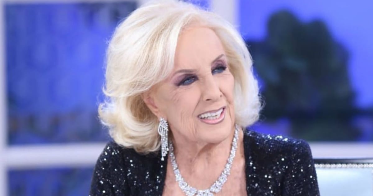 Mirtha Legrand terminó los antibióticos y se aferra a la pantalla del sanatorio mientras Juana sostiene la mesa