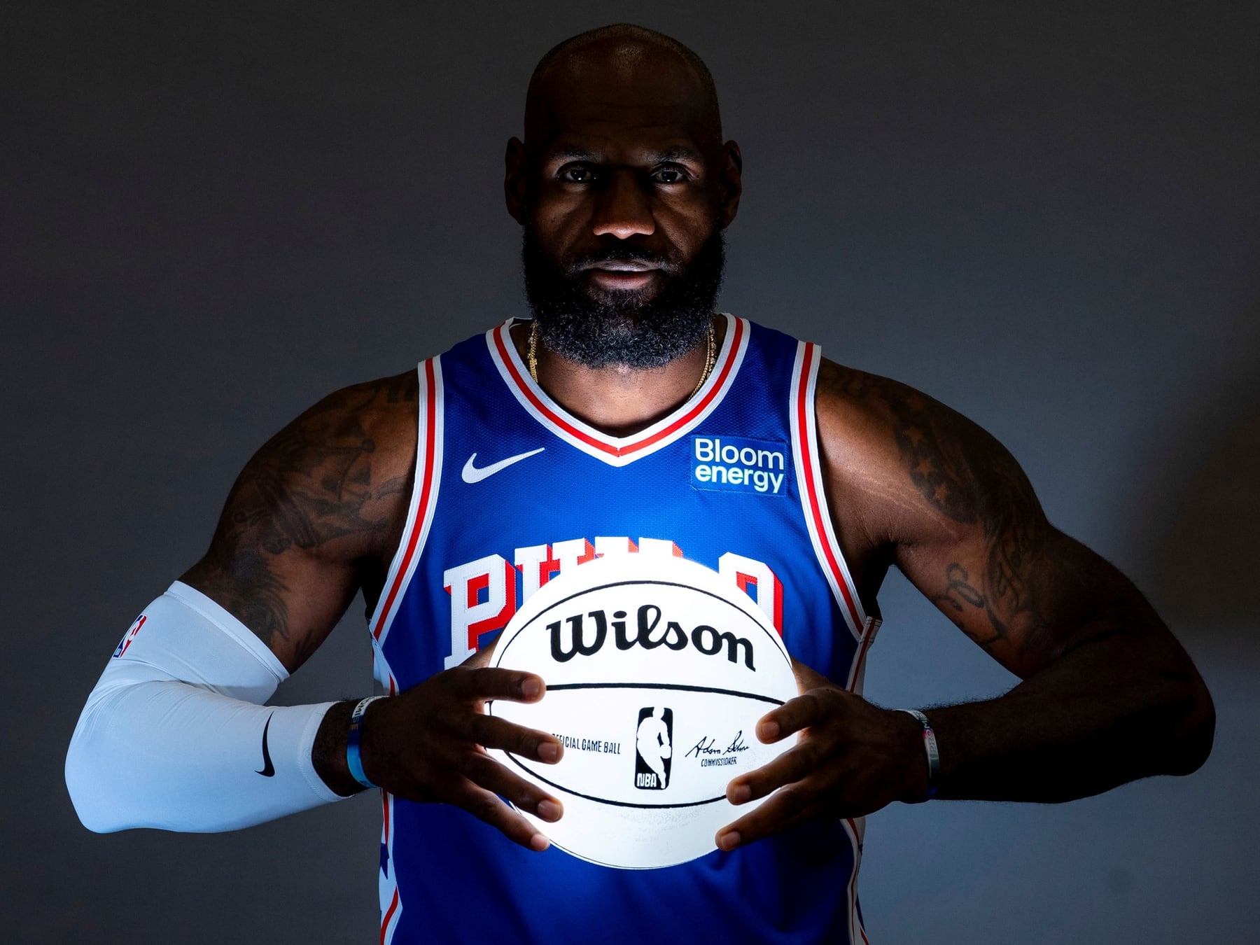 LeBron James empieza su propia cuenta regresiva: a los 41, se calza la camiseta de los Sixers y va por todo