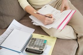 Jubilaciones mínimas en $505.748 con bono y AUH en $156.588: cómo queda el calendario de pagos de octubre