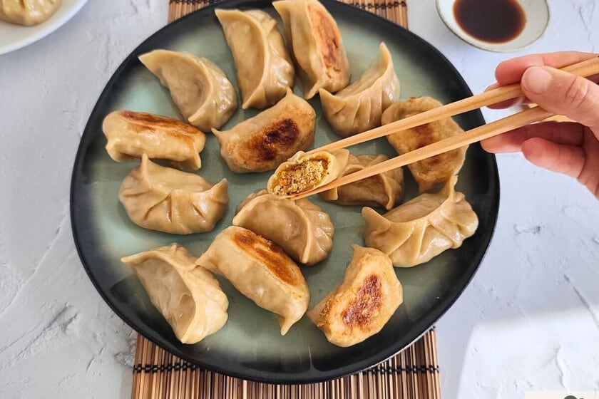 Treinta gyozas vegetarianas: la receta que te salva la cena y de paso te luce en la mesa