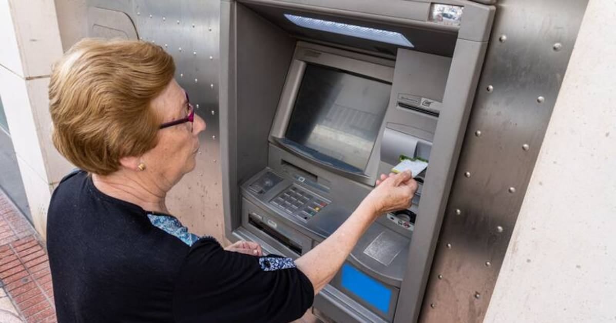 Jubilaciones mínimas de octubre: la ANSES acreditará haberes desde el jueves y el total ascenderá a $505.748,51 con bono