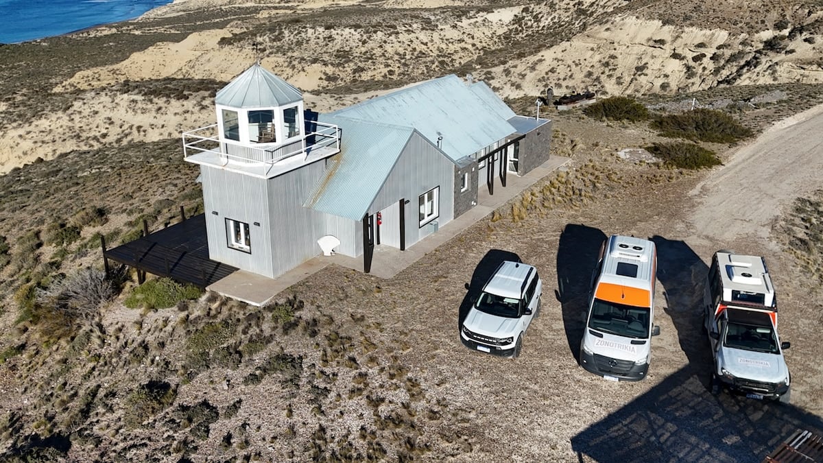 Las Charas, una estancia centenaria de Chubut que suma propuestas para ver ballenas y lobos marinos desde la costa