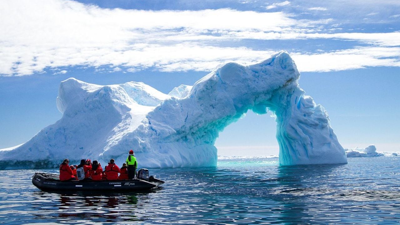 Una vuelta completa a la Antártida en 23.000 kilómetros: la expedición antártica que se comercializa por tramos