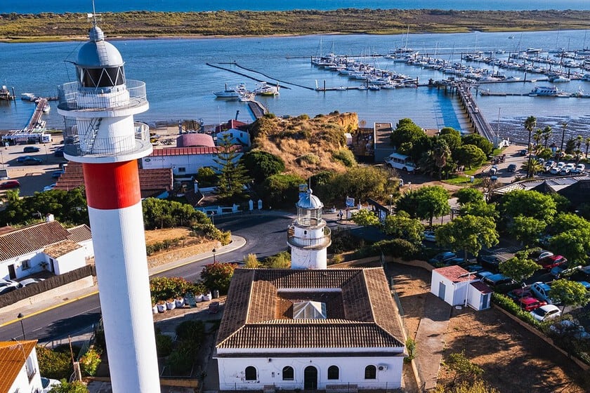 El Rompido: cocina de la lonja y arenales móviles en la costa onubense