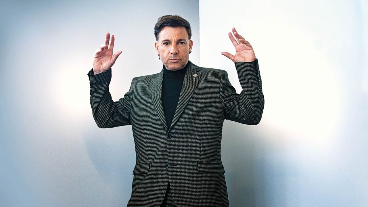 Martín Bossi se saca el traje de imitador y se anima a ser seis desconocidos en una misma serie