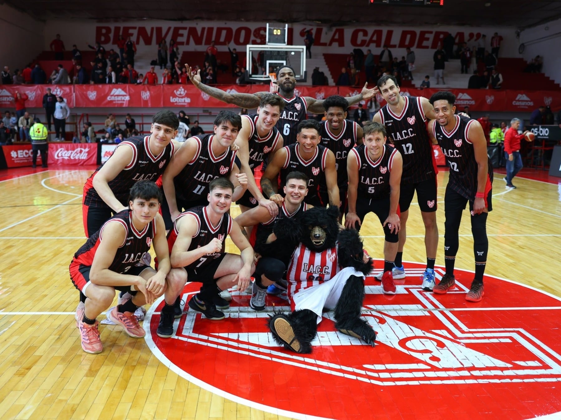 La Gloria se sacó la espina en el Sandrín y festejó a fuerza de corazón