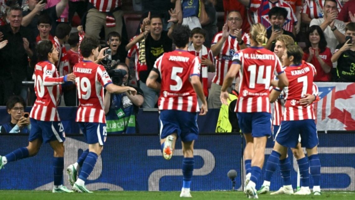 El Atleti de Simeone sacudió al United en el Metropolitano y volvió a sonreír en la Champions