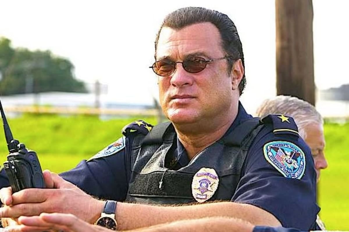 Steven Seagal cambió la cámara por la patrulla y se calzó el uniforme en la frontera texana