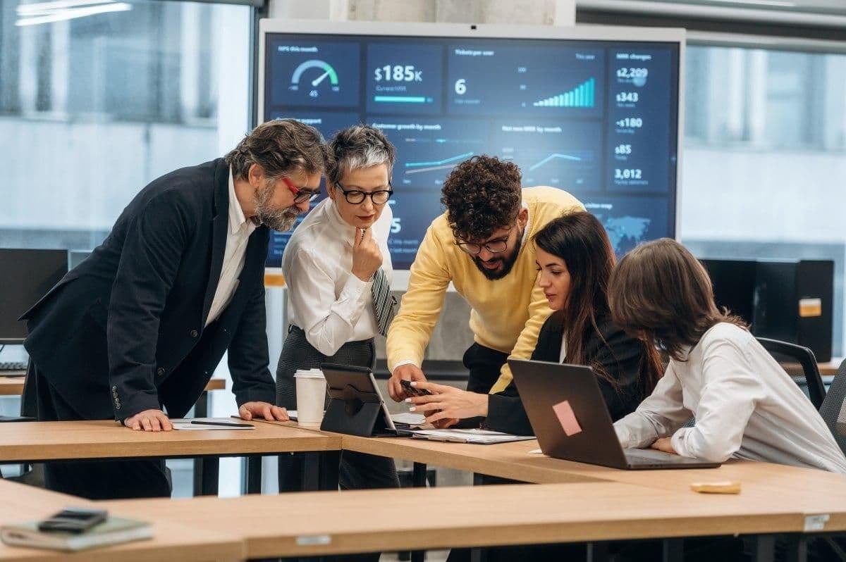 Perú: uno de cada ocho empleados abriría un enlace sospechoso a cambio de 30.000 dólares, según Kaspersky