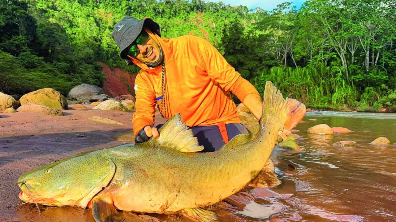 A 350 kilómetros de asfalto: pescar en la Amazonía boliviana sin perder la cordura