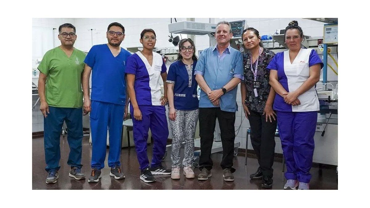 Treinta y un años mirando chicos: la receta de un pediatra del Heller que se jubila en enero