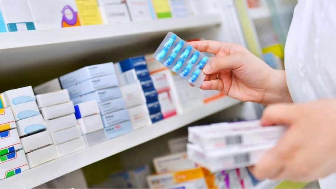 Remediar se quedó con apenas seis medicamentos: el ajuste que deja sin stock a los centros de atención primaria de todo el país