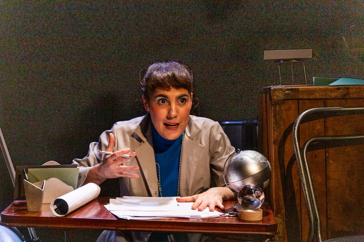 Una astrofísica a la intemperie: llega a Villa Crespo "Estrellada", el unipersonal de las científicas silenciadas