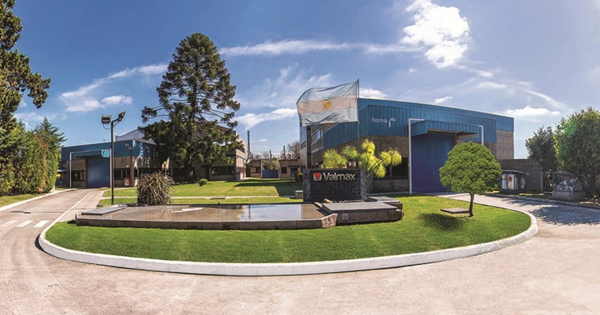 Valmax detuvo su planta en Ituzaingó, despidió a medio plantel y acumula 196 cheques rechazados por más de 156 millones de pesos