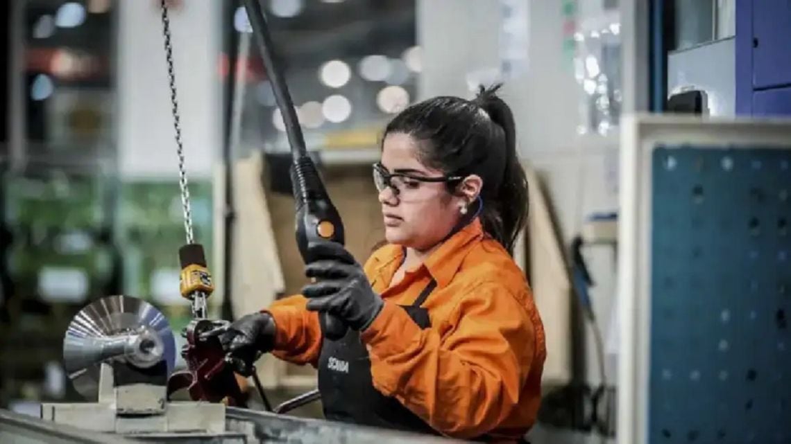 La economía quedó casi estancada en agosto: el rebote post-julio no llegó y la industria sigue siendo el lastre