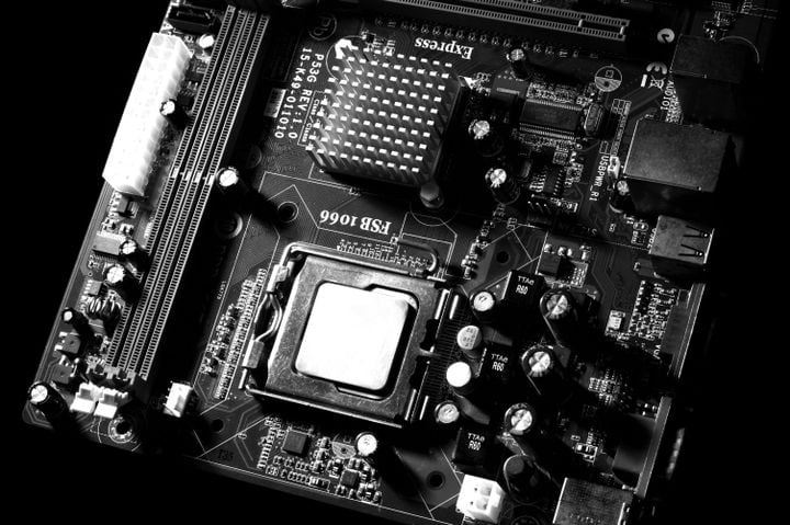 Gigabyte lleva el anime al interior de las PC con dos placas para el socket AMD AM5