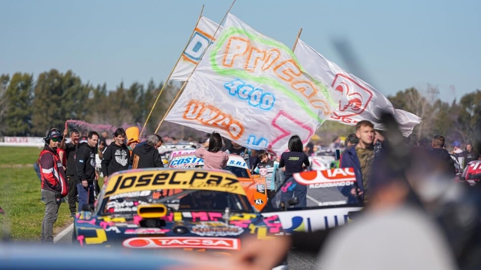 José C. Paz Racing se adueñó de La Plata y dejó el título al borde